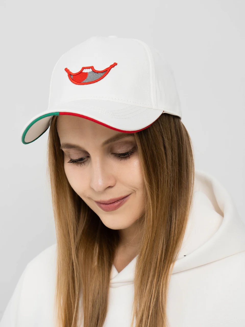 Кепка белая “Джокер”