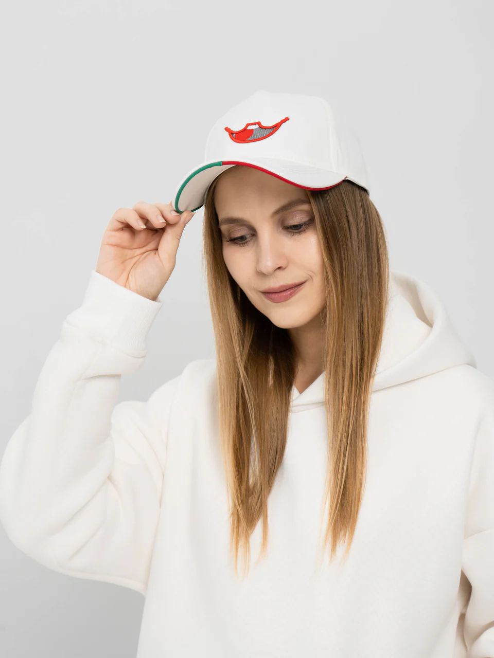 Кепка белая “Джокер”