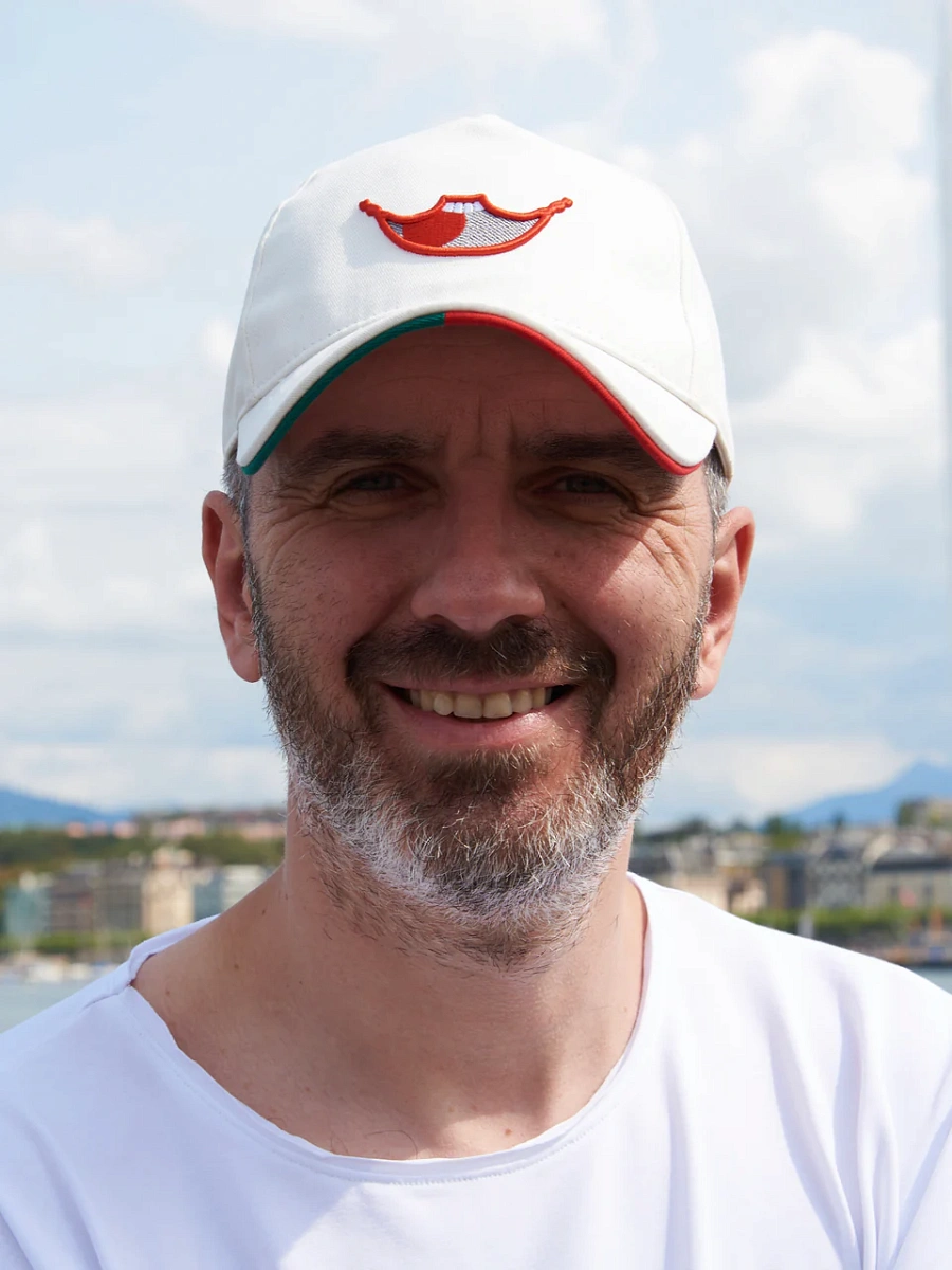 Кепка белая “Джокер”