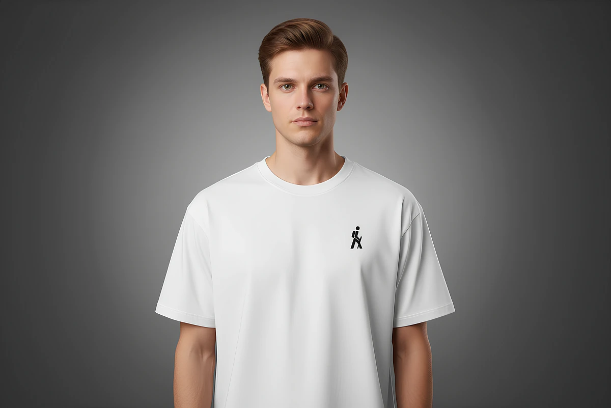 Футболка белая "Путник. След"