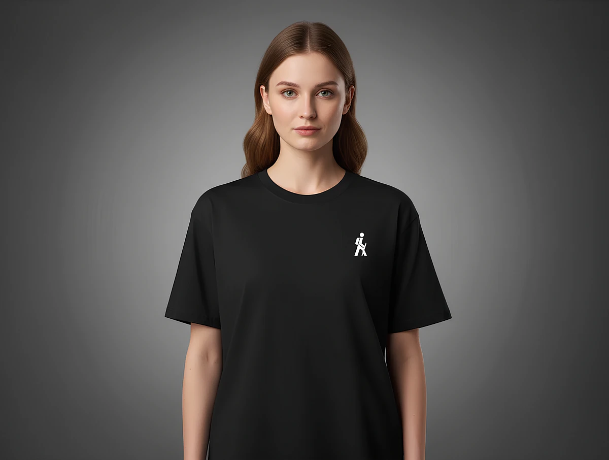 Футболка черная "Путник. След"