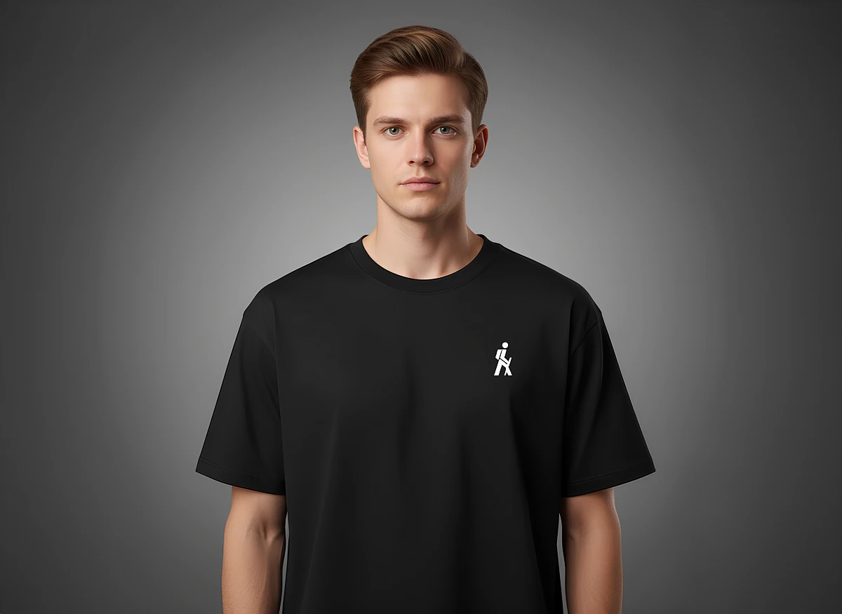 Футболка черная "Путник. След"